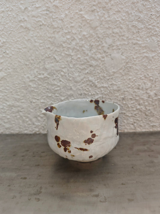 PORCELAIN SERIES — KATAKUCHI IRON 004