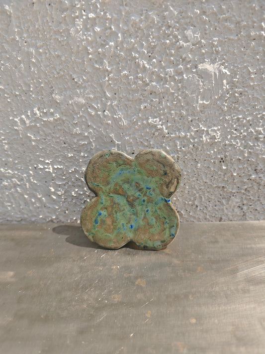 WAGASHI PLATE SERIES — CLOVER 003