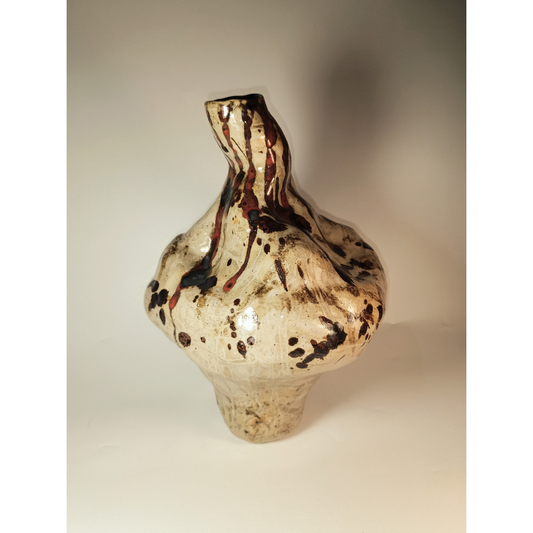 ADILA NOTODIPUTRO—ENCEINTE VESSEL