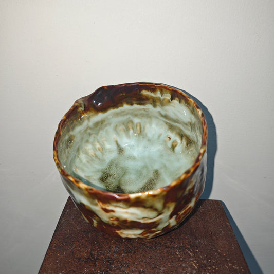 # GULMA — KATAKUCHI PORCELAIN IRON SERIES 003