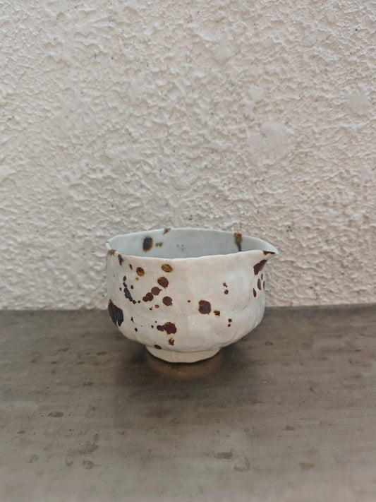 PORCELAIN SERIES — KATAKUCHI IRON 004