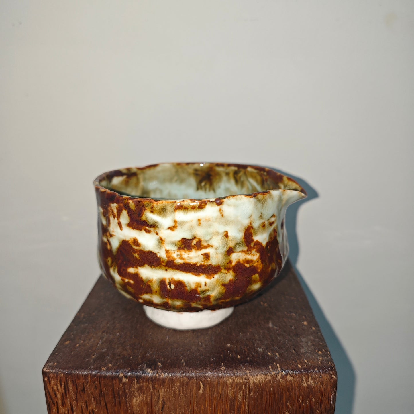 # GULMA — KATAKUCHI PORCELAIN IRON SERIES 003