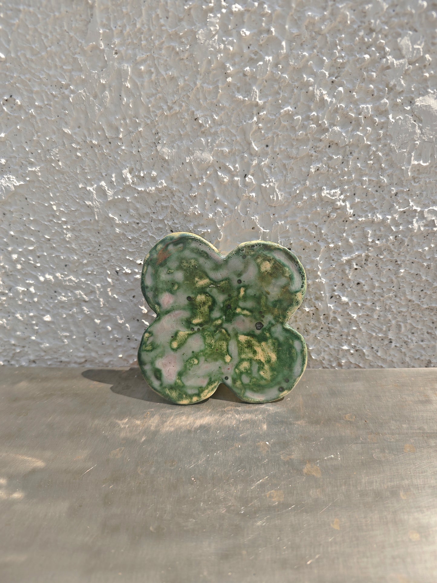 WAGASHI PLATE SERIES — CLOVER 004